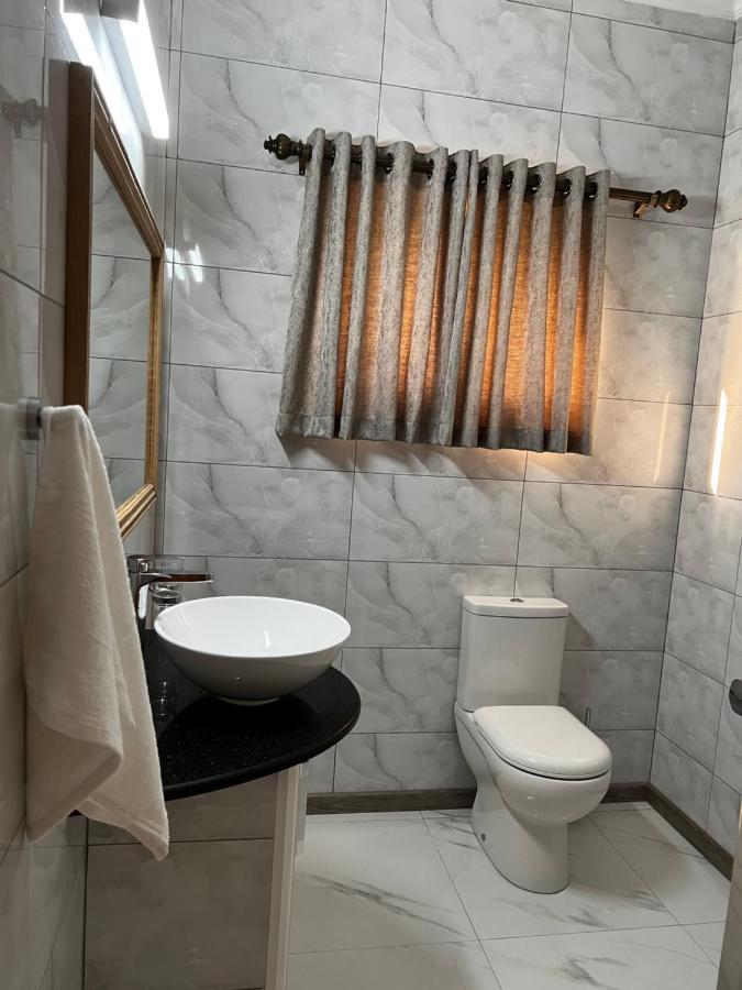 Western Ocean Breeze Self Catering ヴィクトリア エクステリア 写真