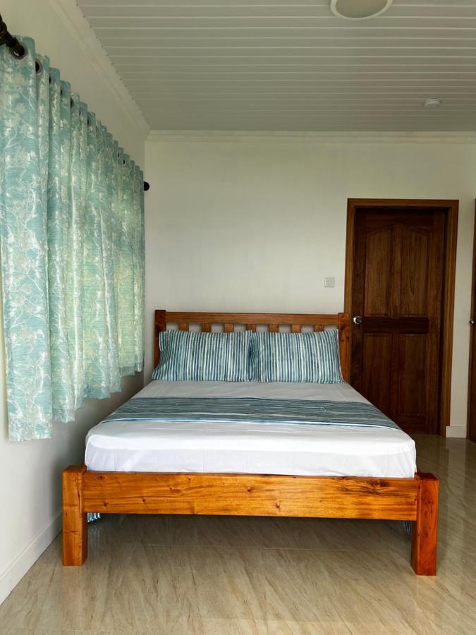 Western Ocean Breeze Self Catering ヴィクトリア エクステリア 写真