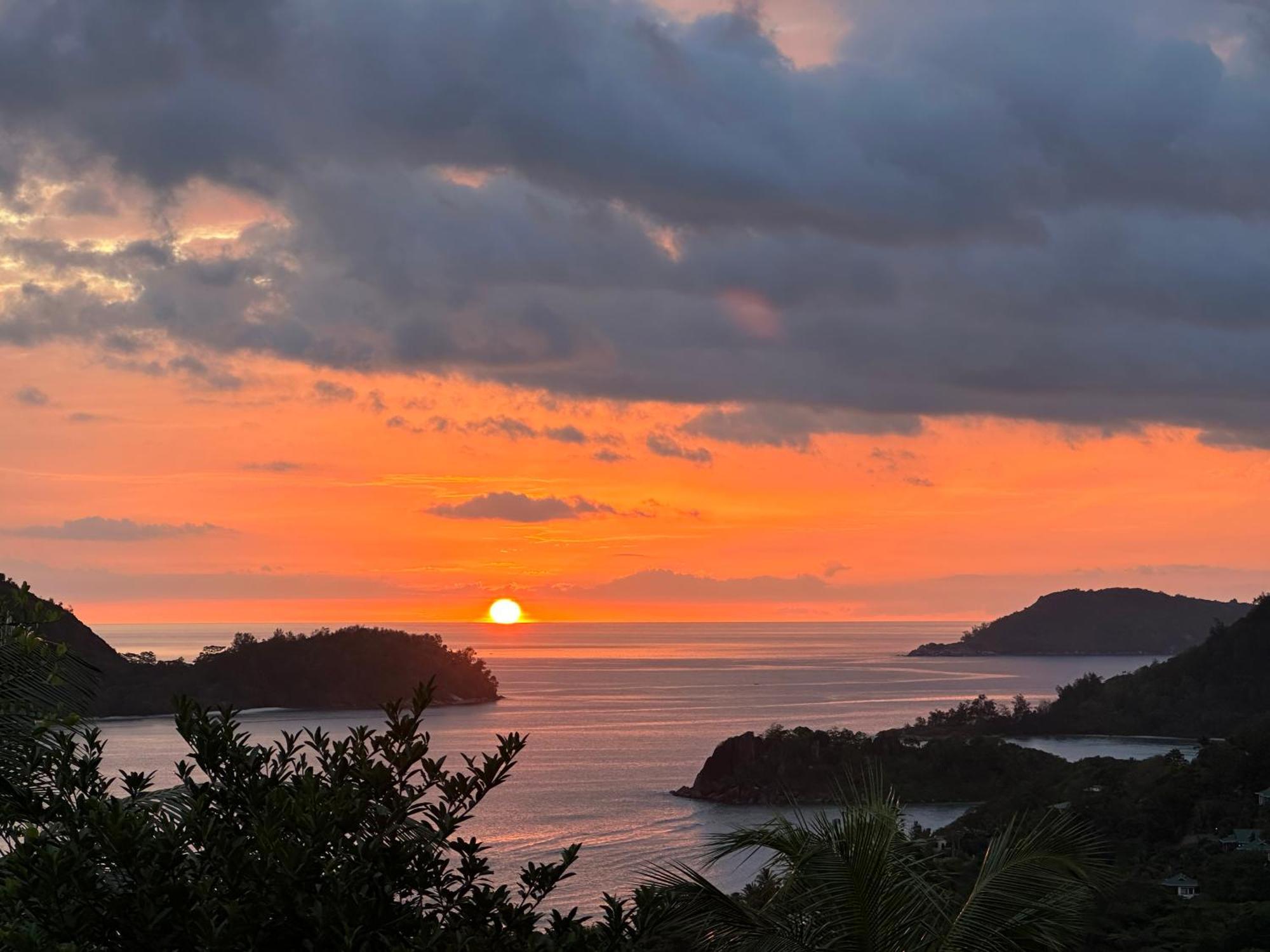 Western Ocean Breeze Self Catering ヴィクトリア エクステリア 写真